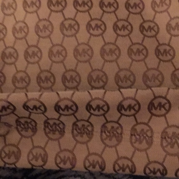 Michael Kors Handbag - Picture 6 of 6